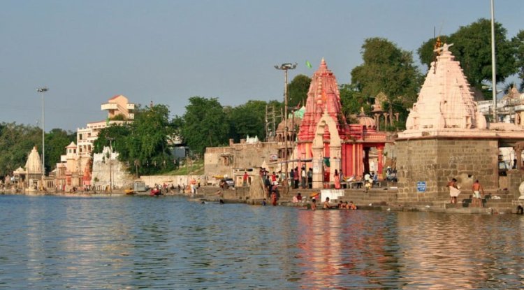 अधिक मास में उज्जैन के पवित्र घाटों की यात्रा क्यों है विशेष?